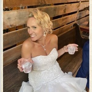 Meet your Posher, Elizabeth